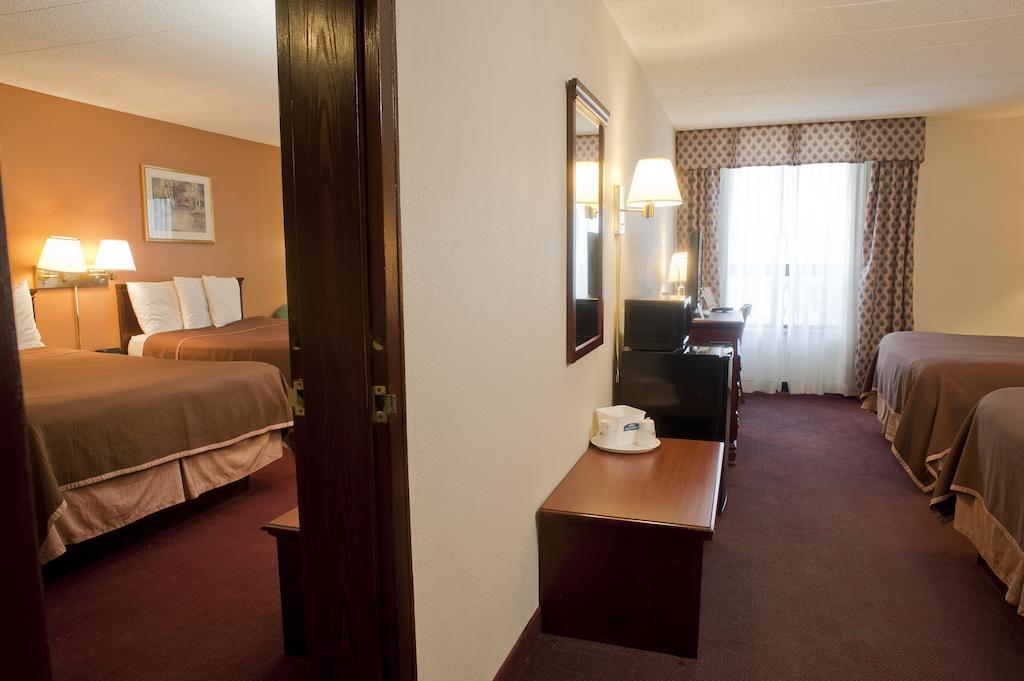 Howard Johnson By Wyndham Bartonsville/Poconos Area Chambre photo