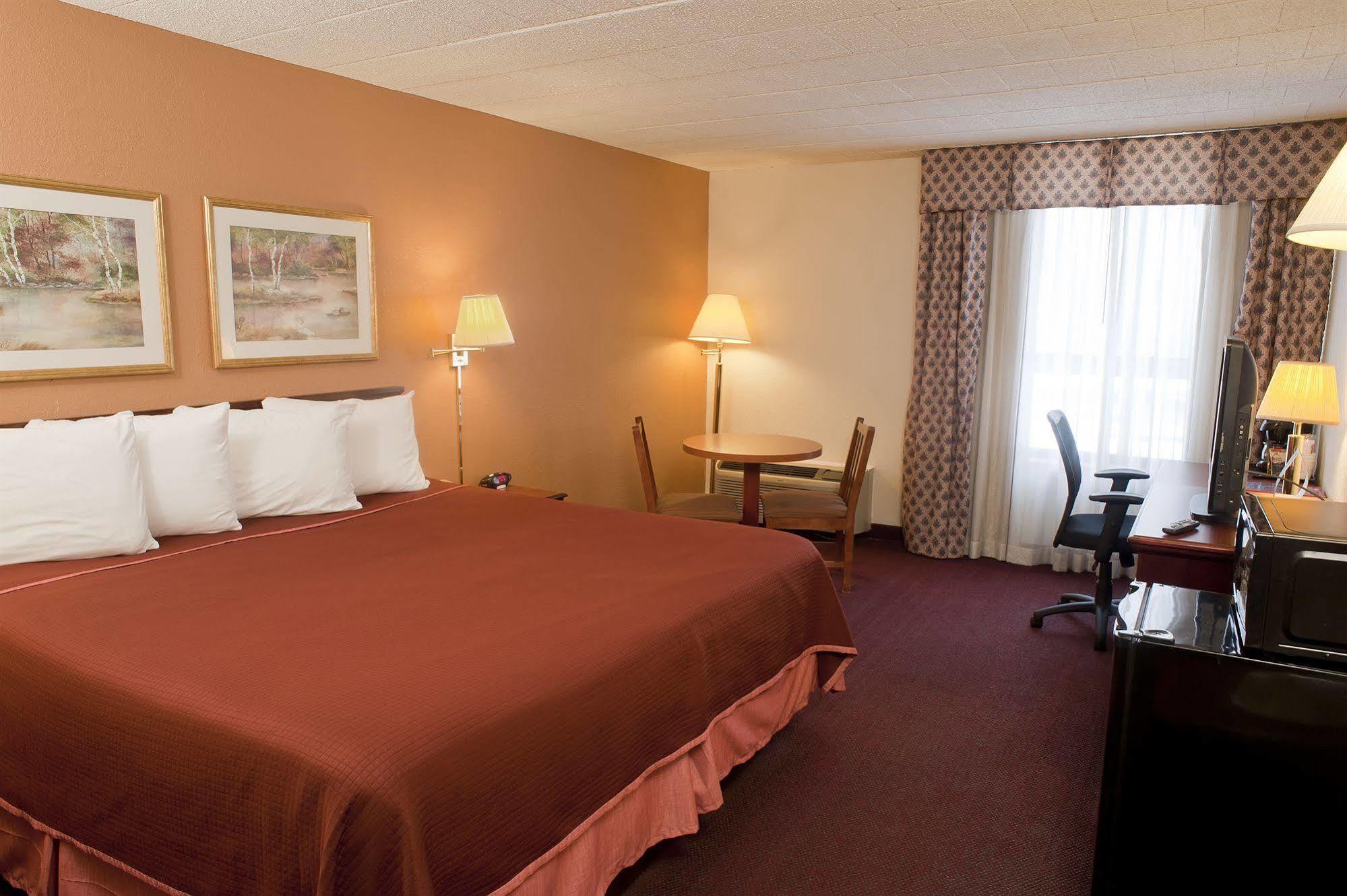 Howard Johnson By Wyndham Bartonsville/Poconos Area Extérieur photo