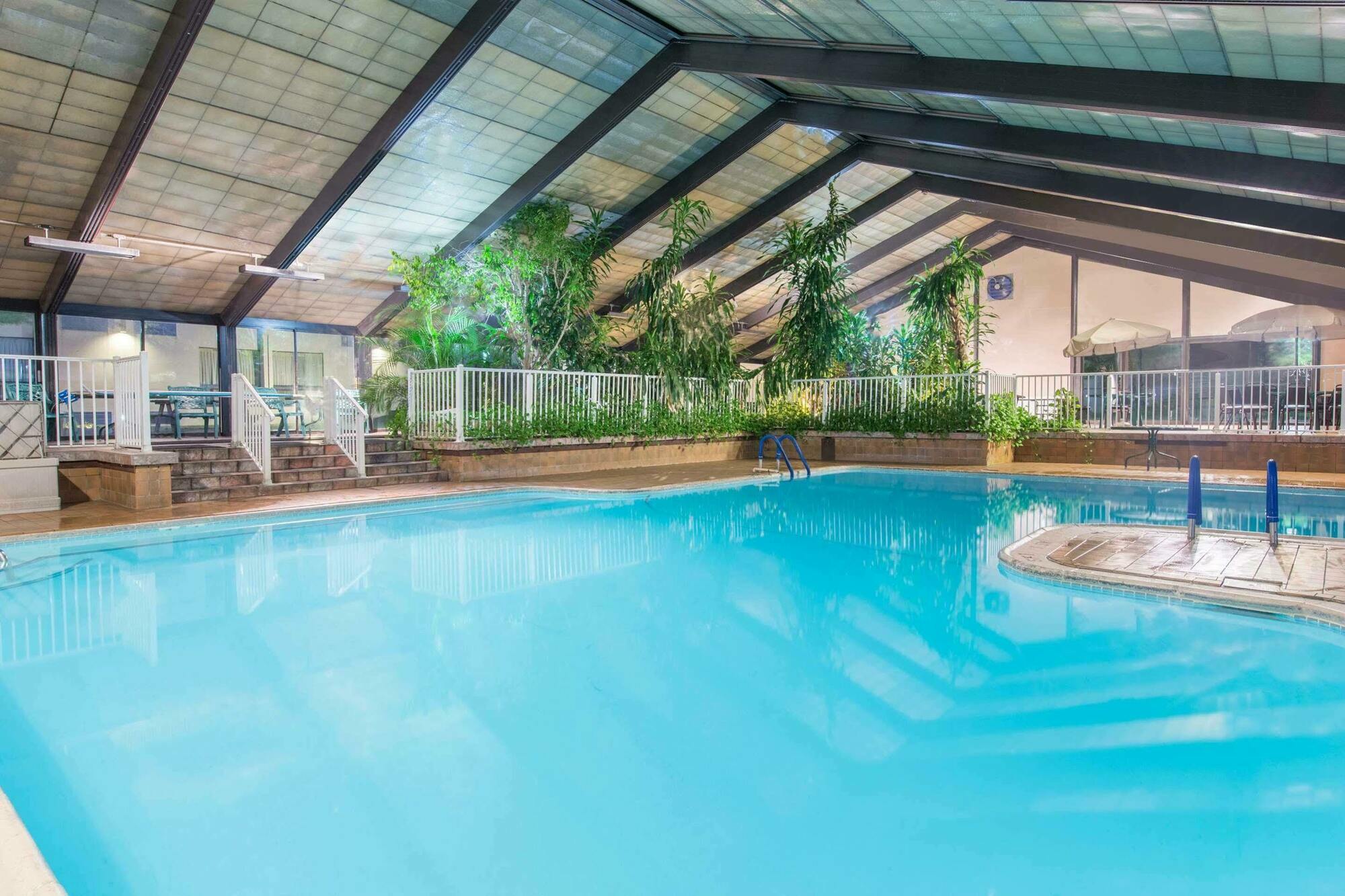 Howard Johnson By Wyndham Bartonsville/Poconos Area Extérieur photo